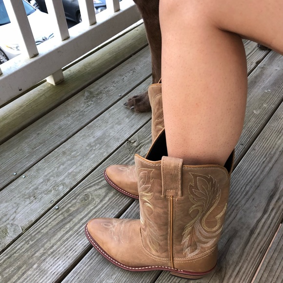 Laredo Round Toe Cowboy Boots. - Picture 6 of 6